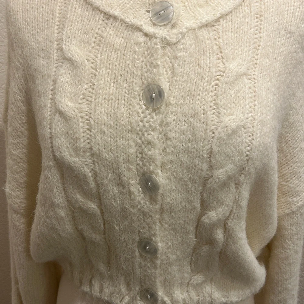 Free People Willow Cream Cable Knit Long Sleeve Crop Button Cardigan Sweater L