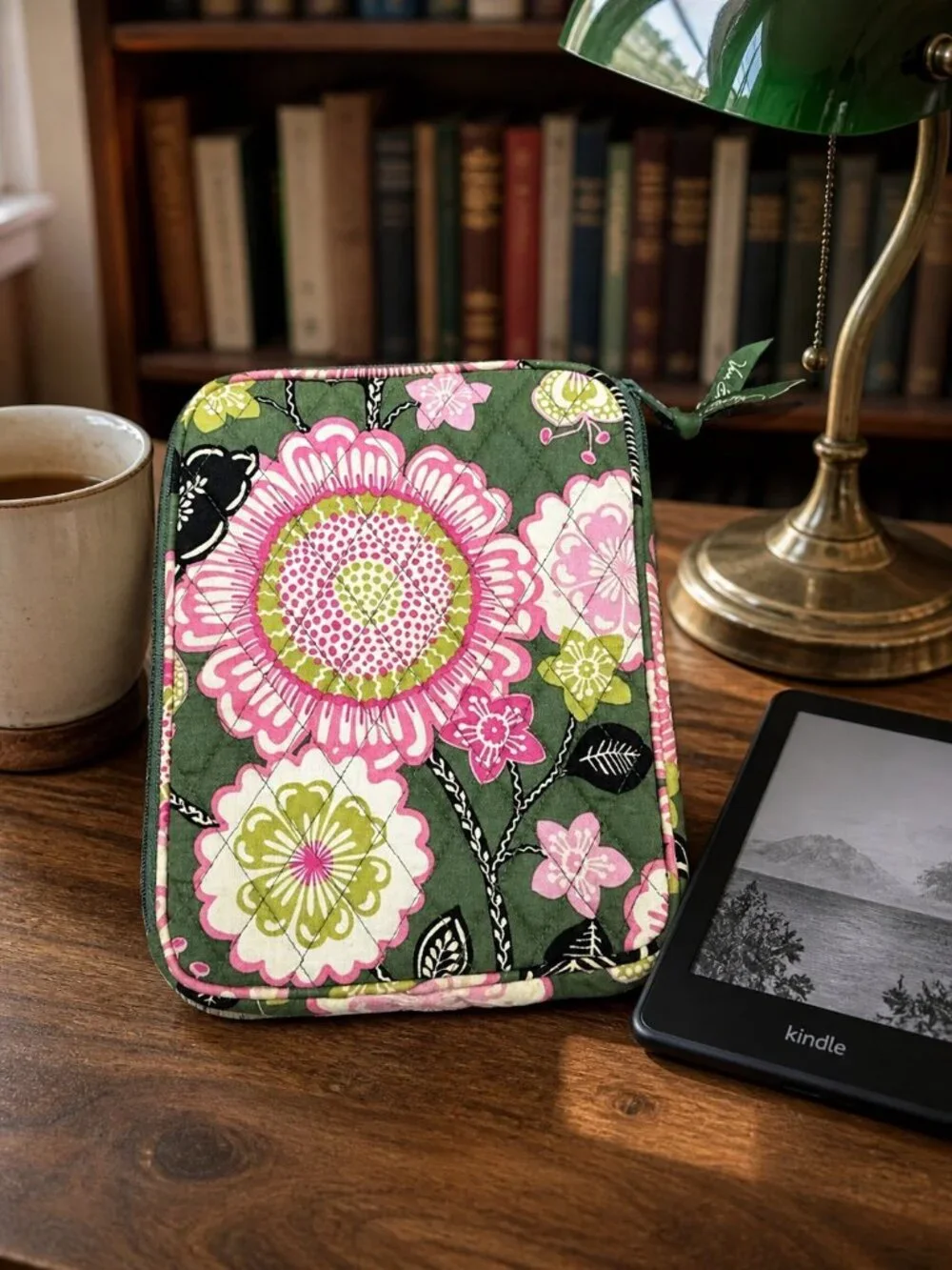Vera Bradley‎ Olivia Pink & Green Neoprene Tablet Case / Sleeve, Kindle Holder
