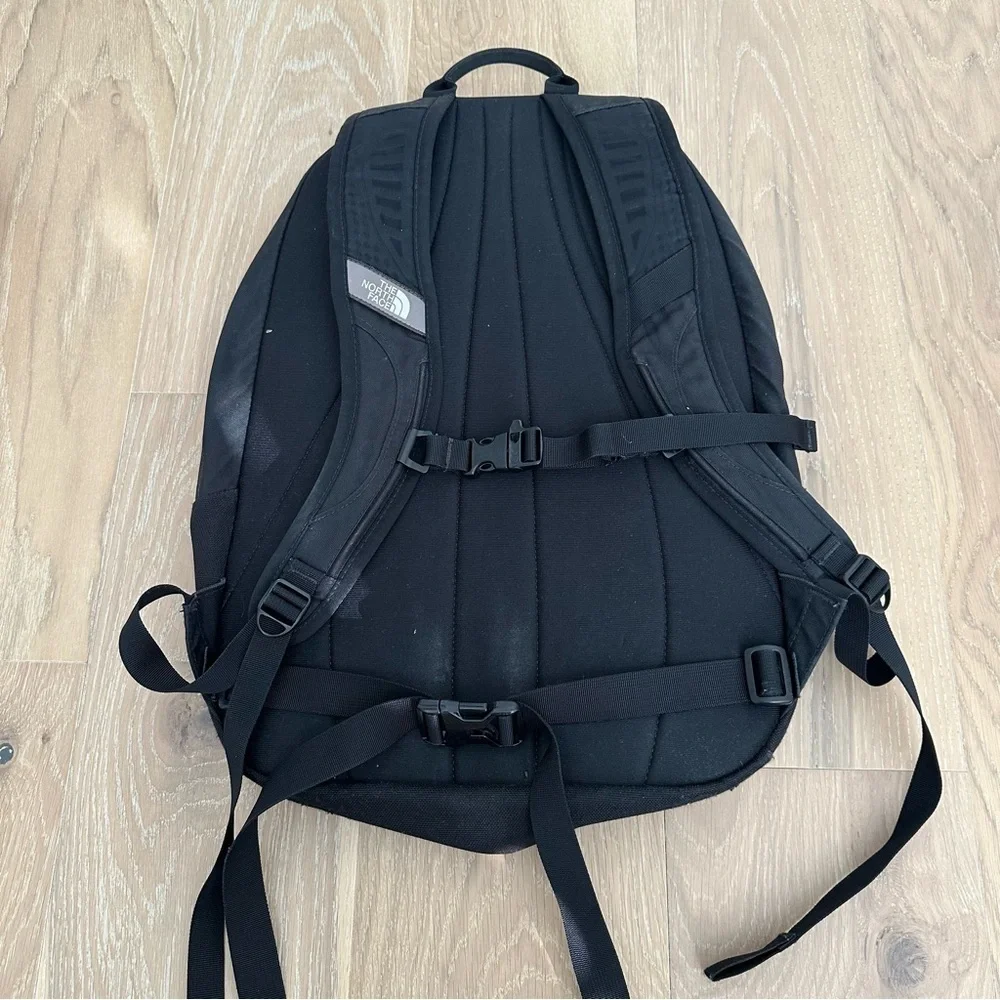 North Face Vault Black Backpack School Hiking Outdoors Travel Pockets Laptop