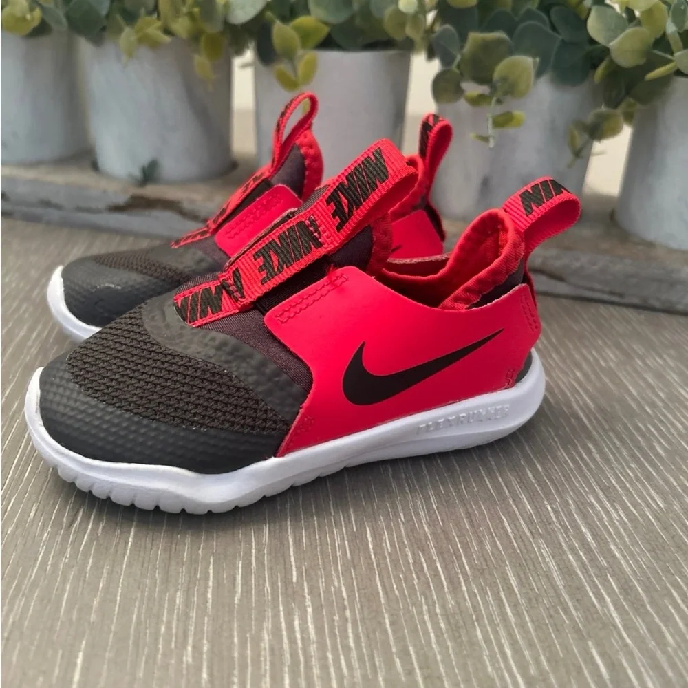 Nike‎ Flex Runner shoes kids 6.5
