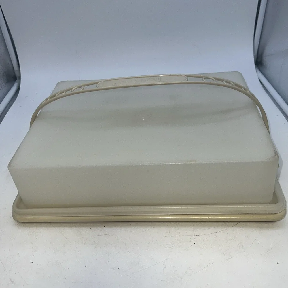 Tupperware Rectangular 9