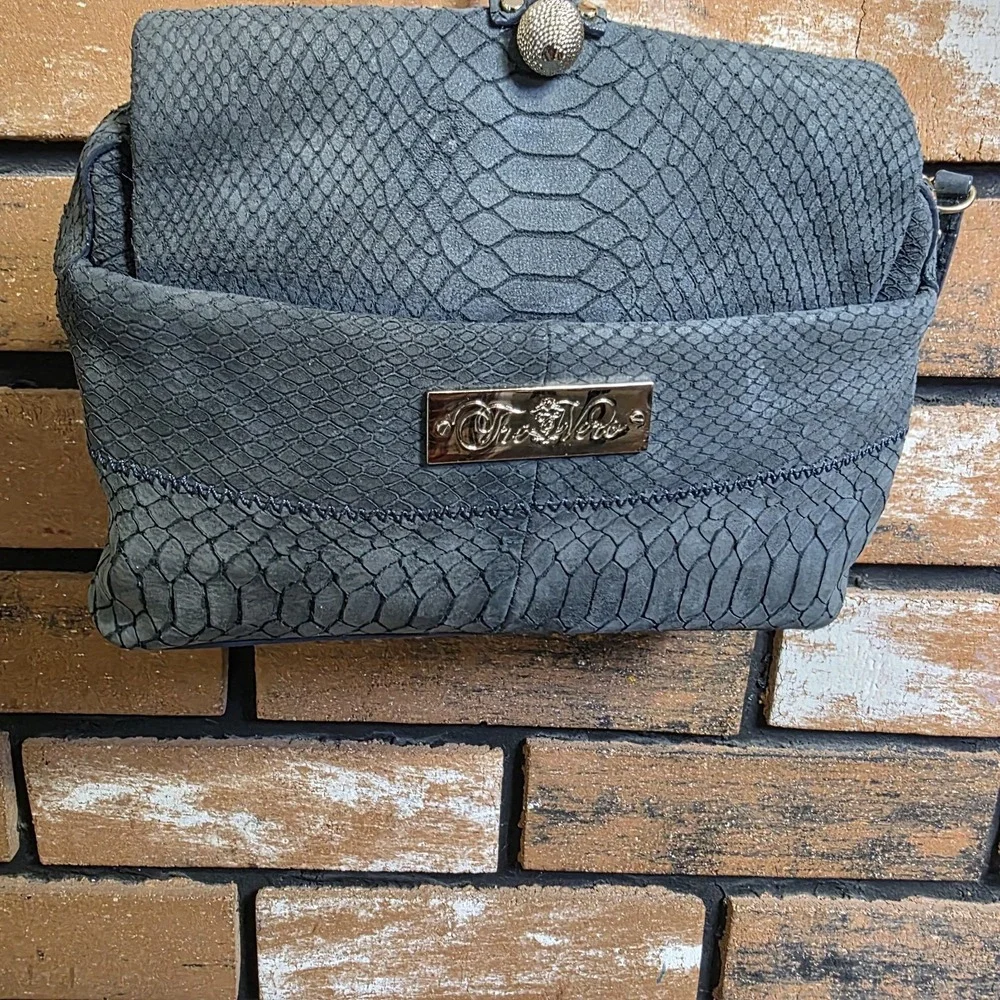 Tre Vero purse has