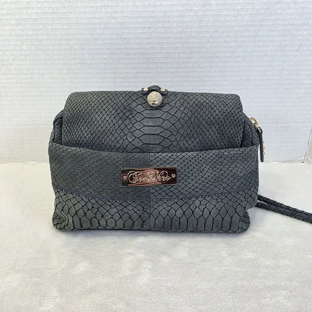 Tre Vero purse has