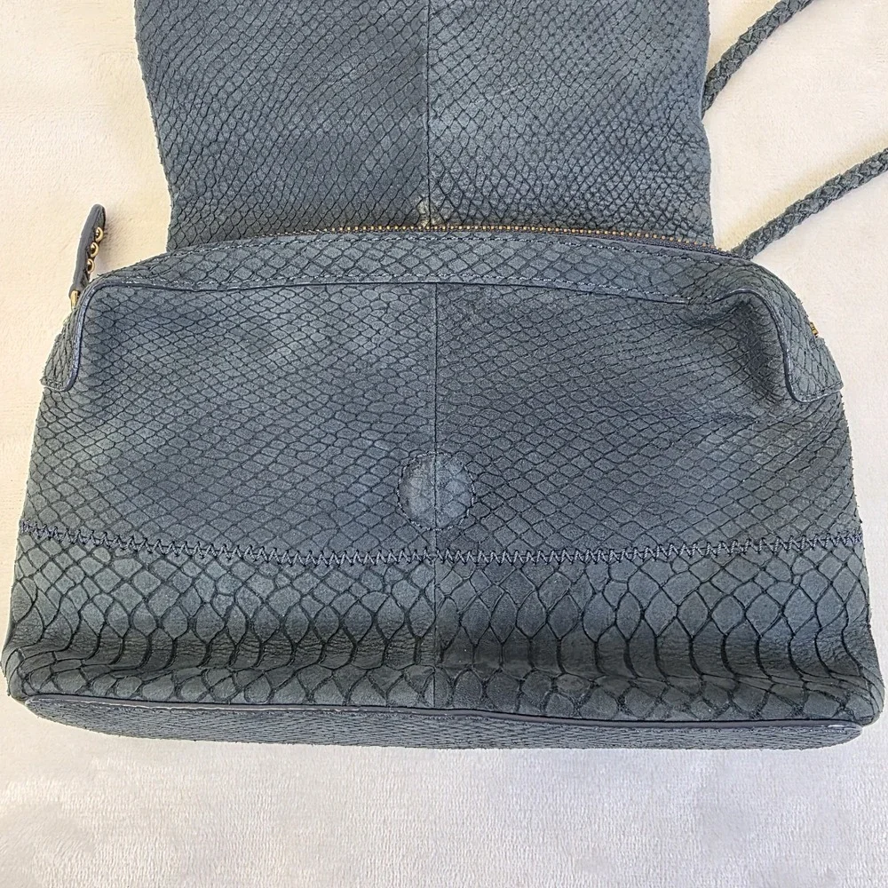 Tre Vero purse has