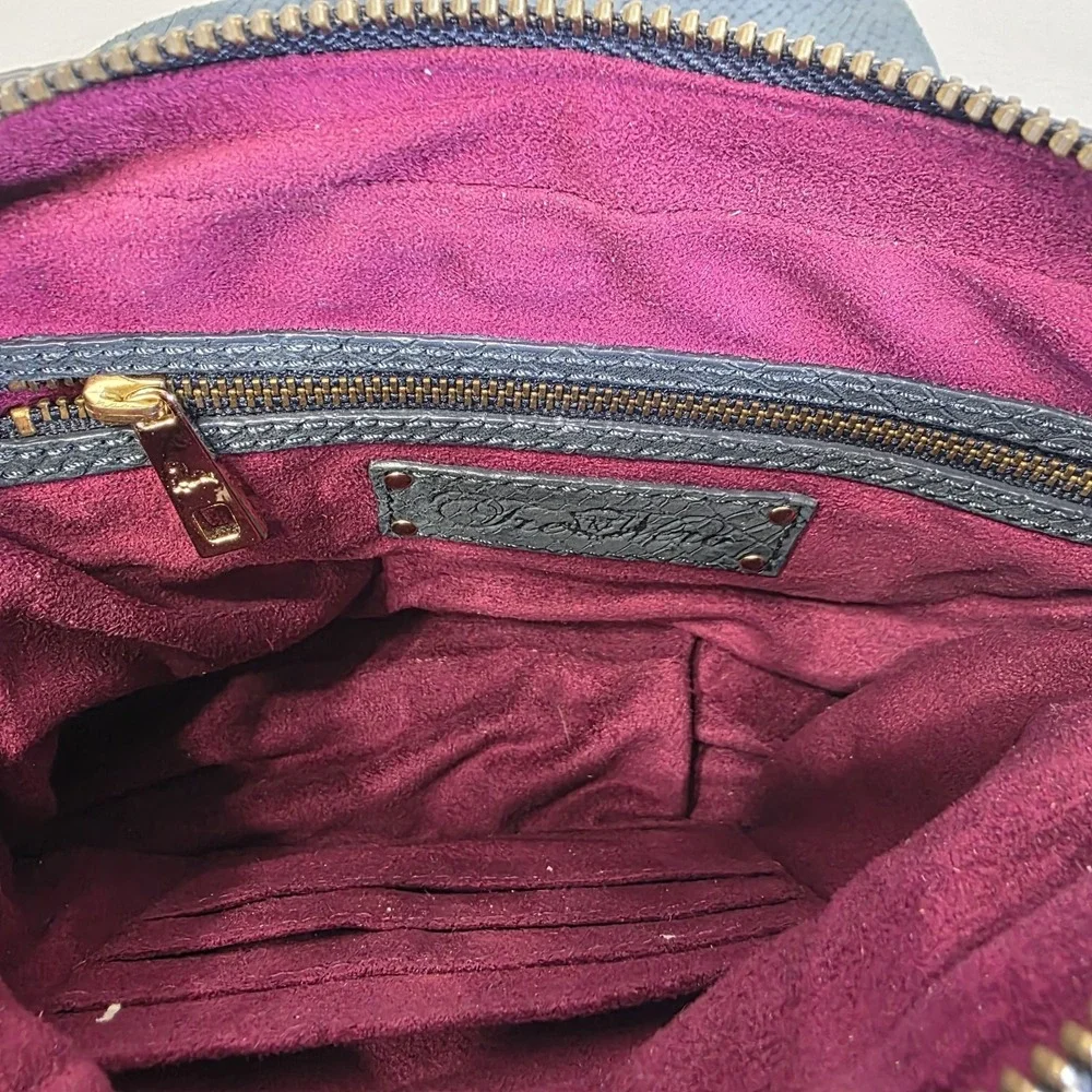 Tre Vero purse has