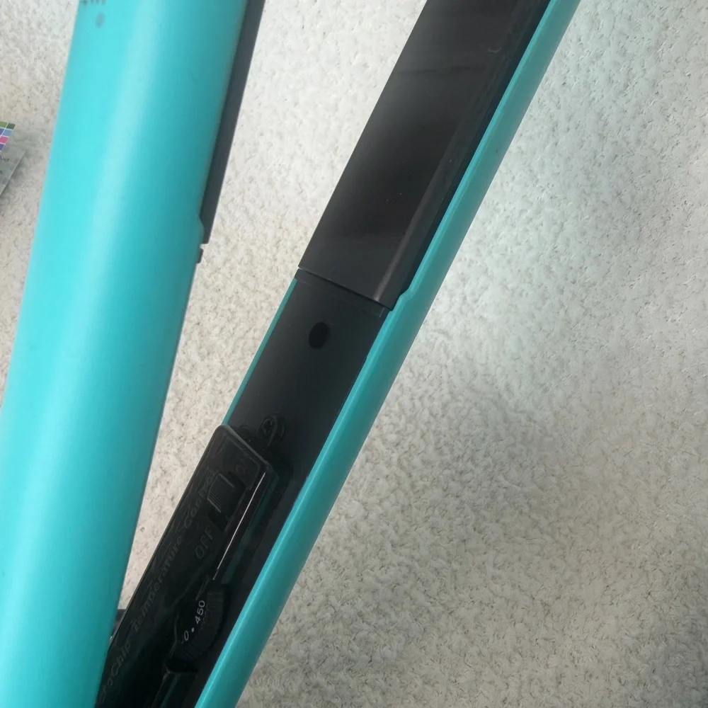 ROYALE DIAMOND COLLECTION Turquoise Hair Straightener