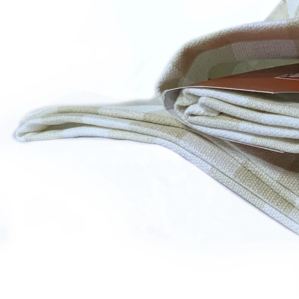 Nantucket table runner