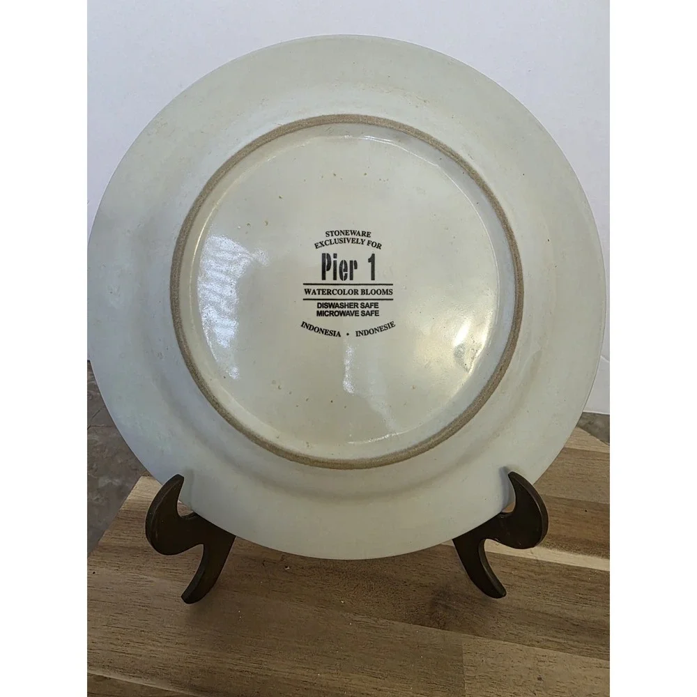 3 x Pier 1 Watercolor Blooms Luncheon Dessert Salad‎ Plates 8 1/8