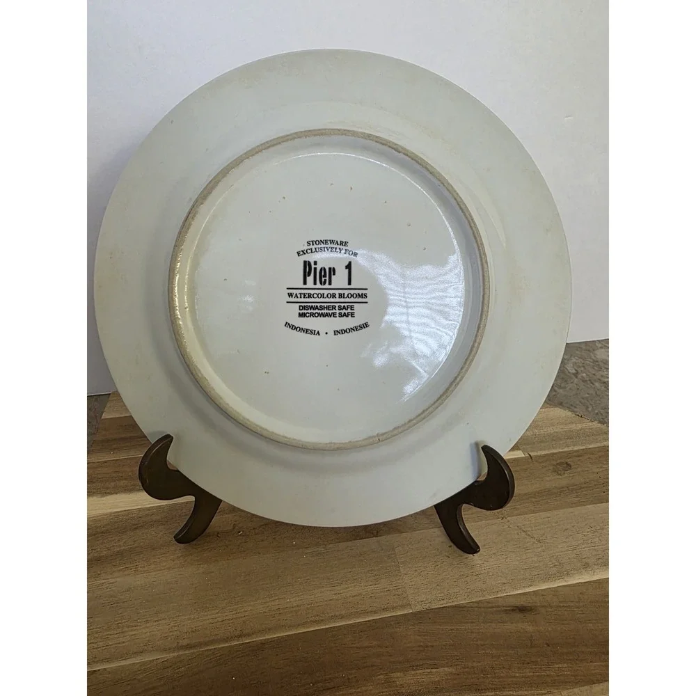 3 x Pier 1 Watercolor Blooms Luncheon Dessert Salad‎ Plates 8 1/8