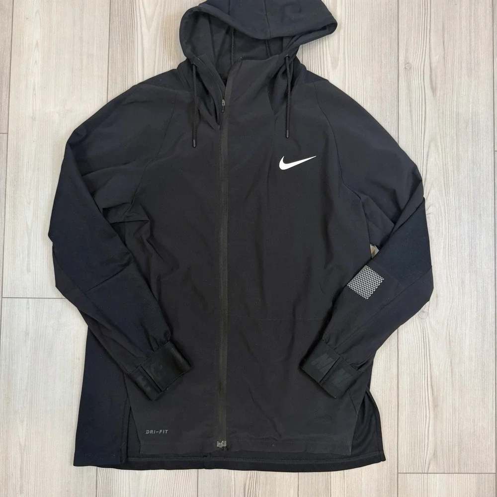 Nike sportswear men