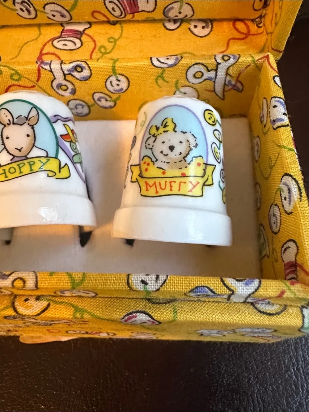 North American Bear CO collectible Ceramic Thimble Set Vintage