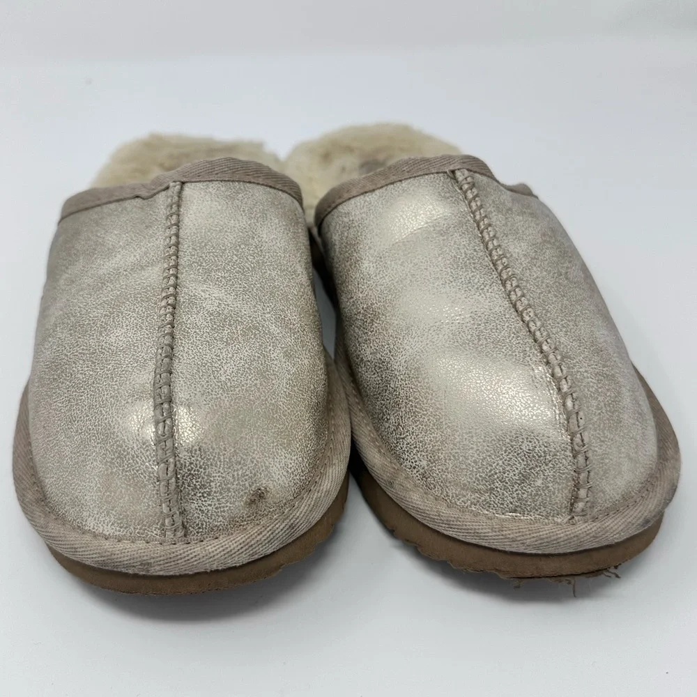 UGG stylish silver