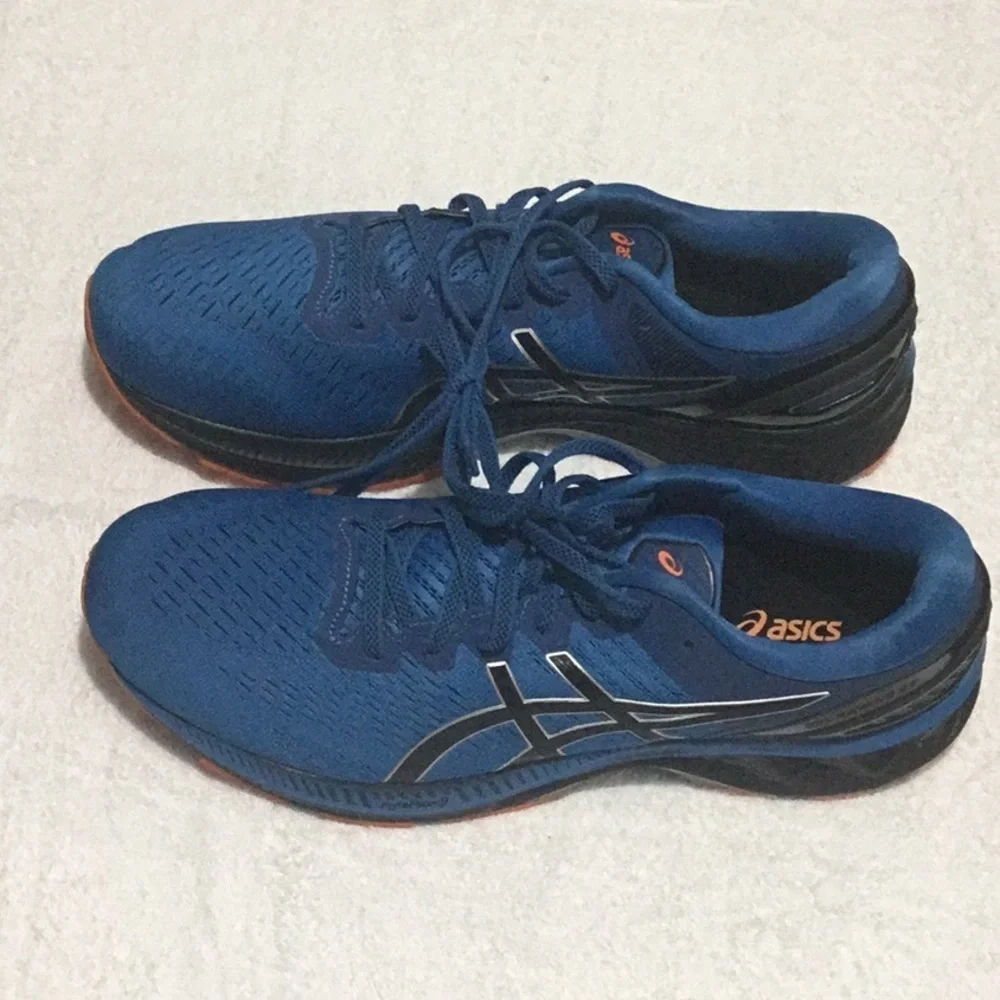 Asics vibrant blue