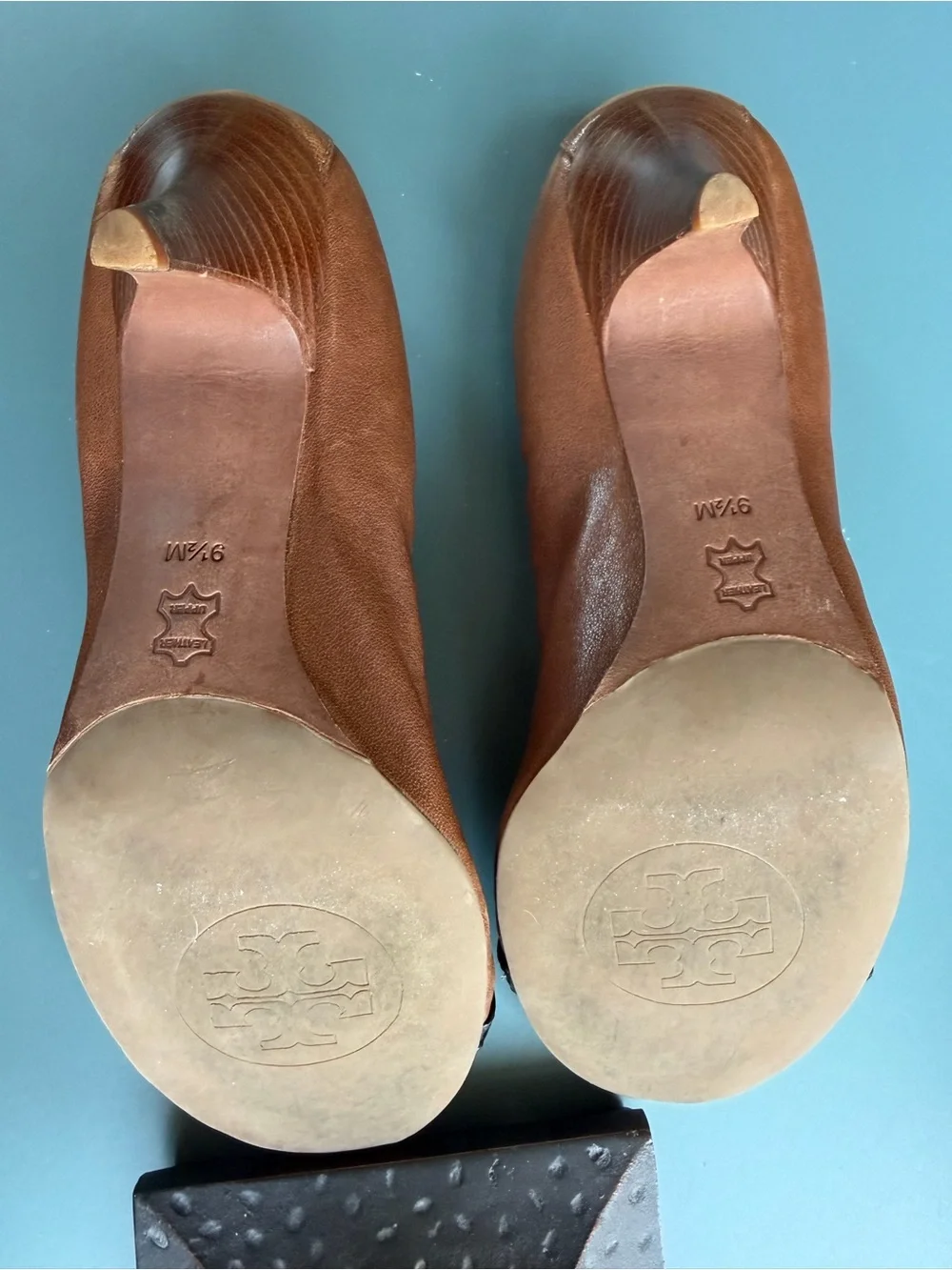 Tory Burch Brown Leather Heels with Black Patent Cap Toe