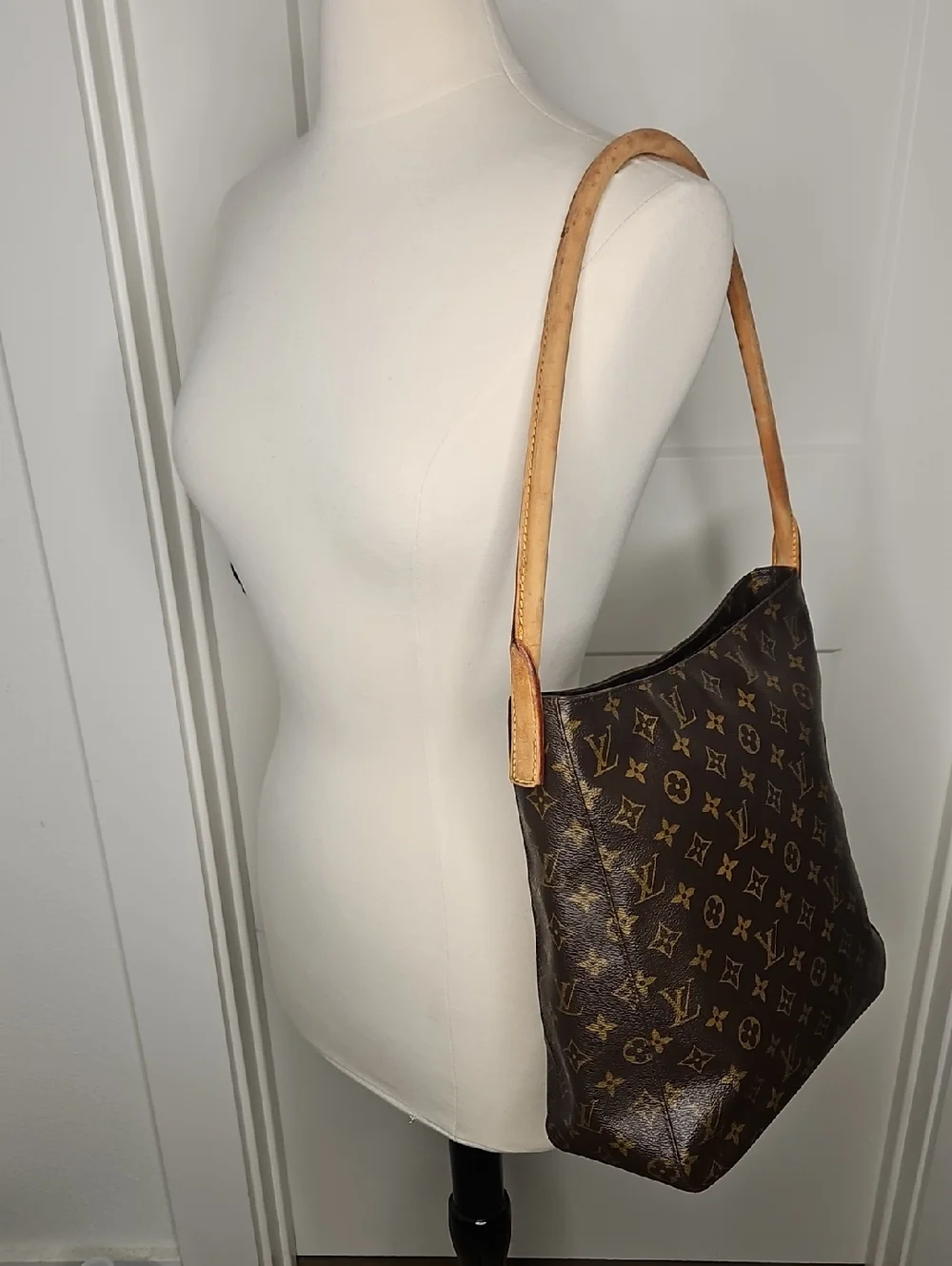 Authentic Louis Vuitton Looping MM Monogram Shoulder Bag Hobo Purse W/Dustbag