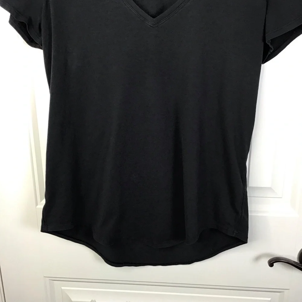 Lululemon Black V Neck Short Sleeve T-Shirt.