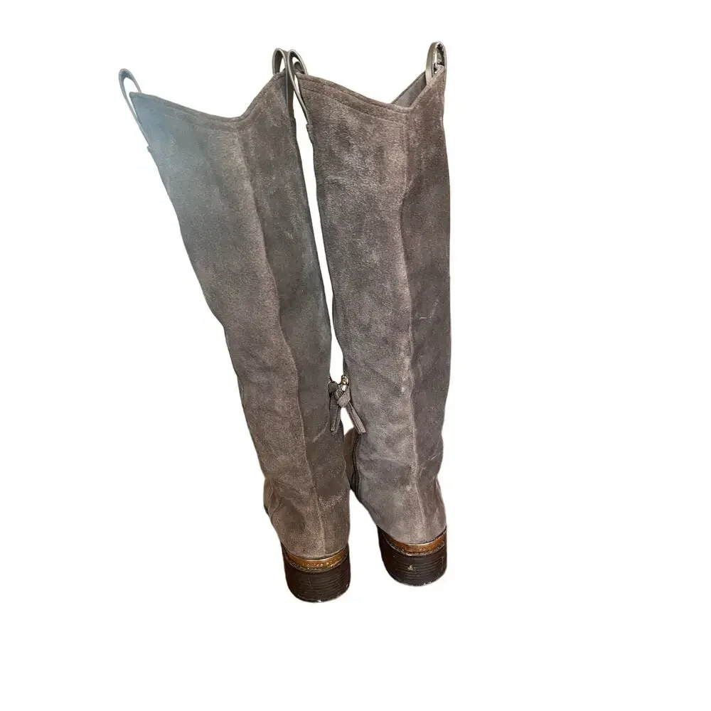 womans suede