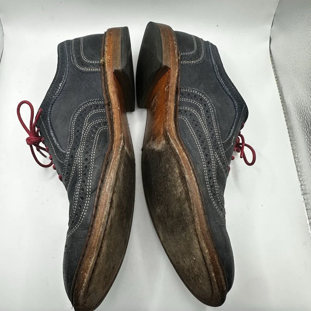 Allen Edmonds owned back dress