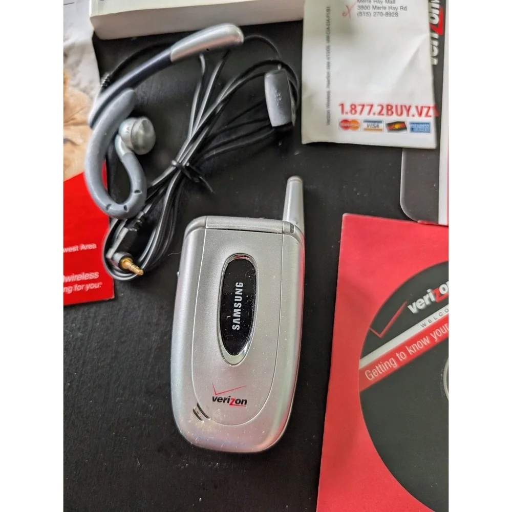 Samsung SCH-A650 - Silver (Verizon) Flip Phone Untested As / Is‎ - Prop Phone