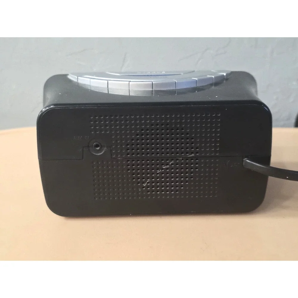 Emerson CKS9031 Smart‎ Set Dual Alarm Clock AM/FM Radio Large BLUE LED Display
