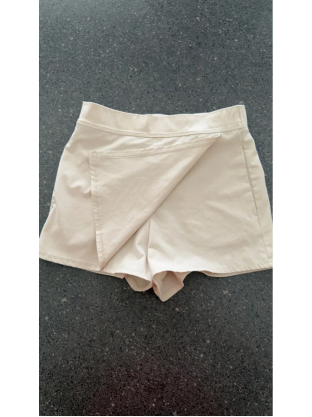 32 Degrees Cool outer spandex color