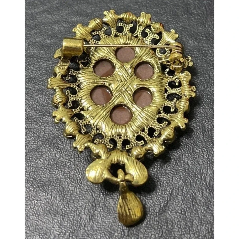 Cameo Brooch Drop Pink Stone Oval Gold Tone Rhinestones Pin Gothic Vintage Style