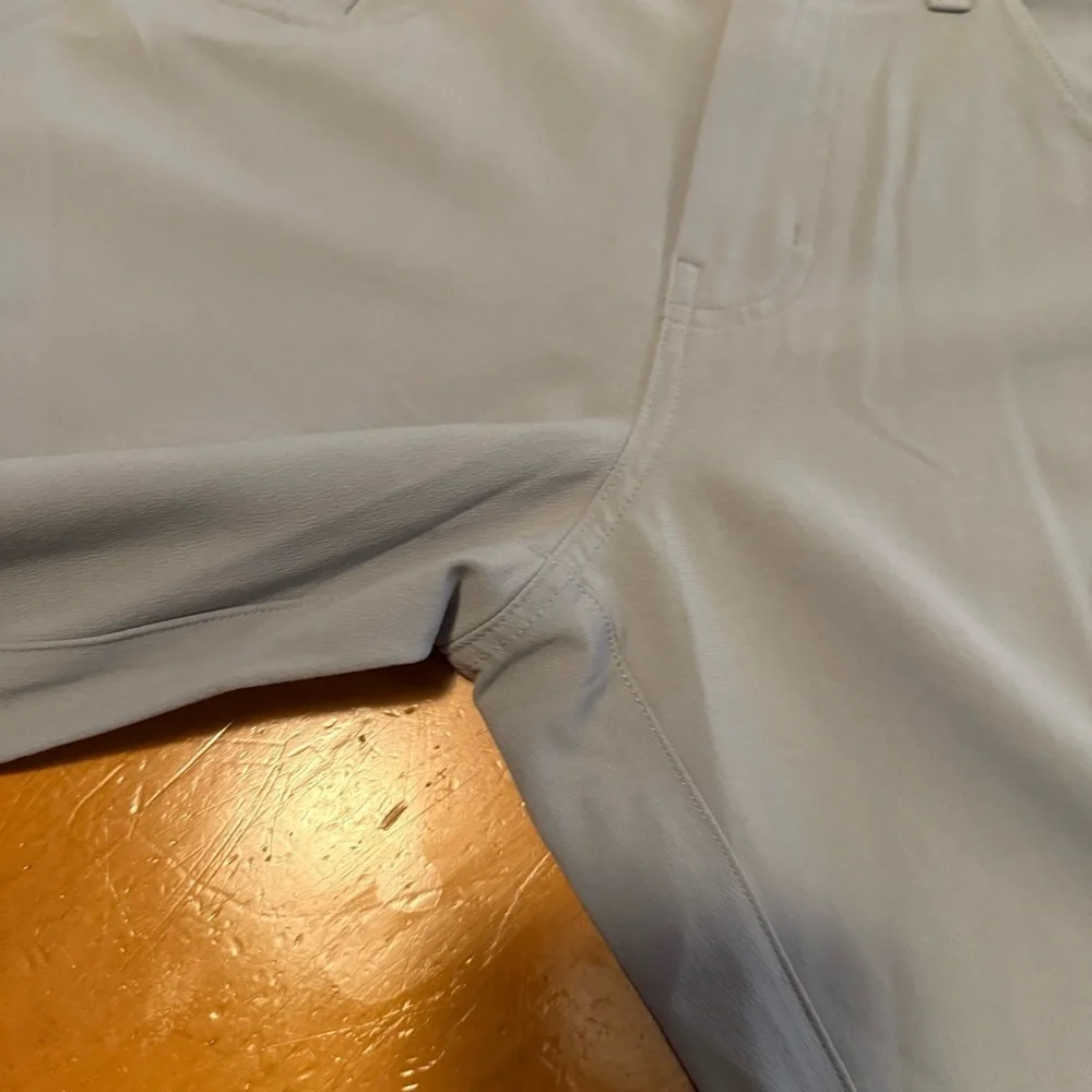 Travis Mathew size 30