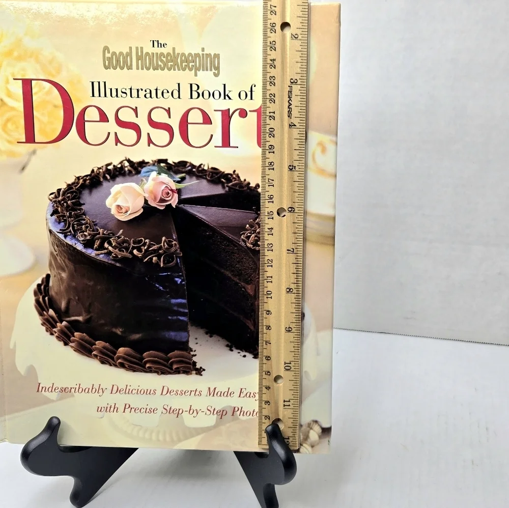 The Good Housekeeping Illustrated book of Desserts. Cookbook. Hardback..