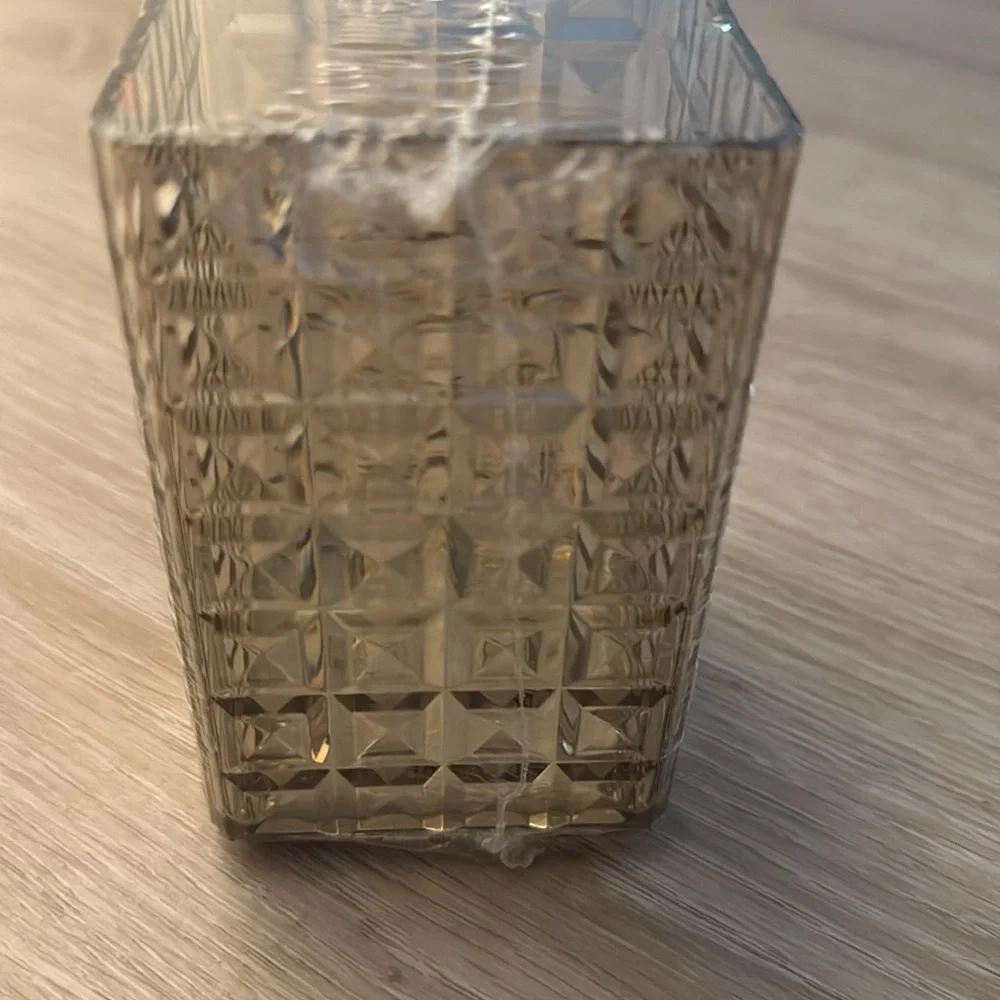 N/A elegant clear