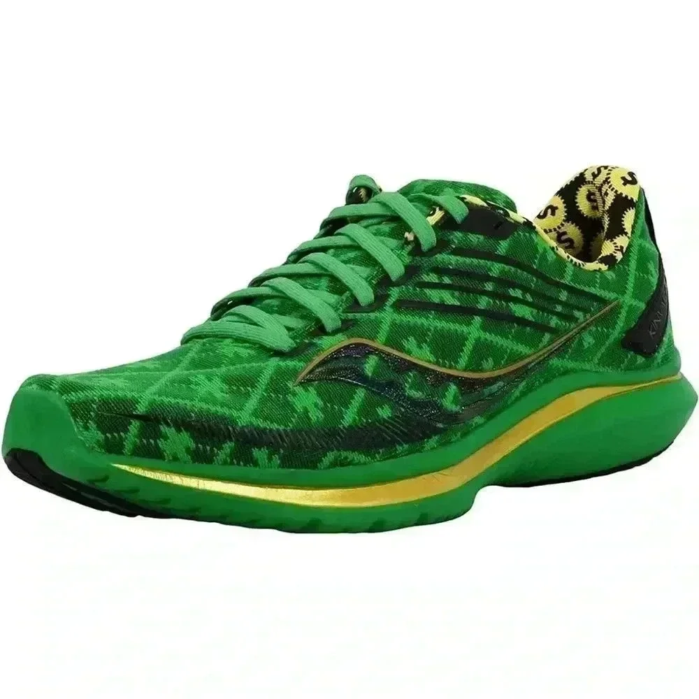 NIB Rare Men’s Limited Edition Shamrock Saucony Kinvara 12 Sneakers