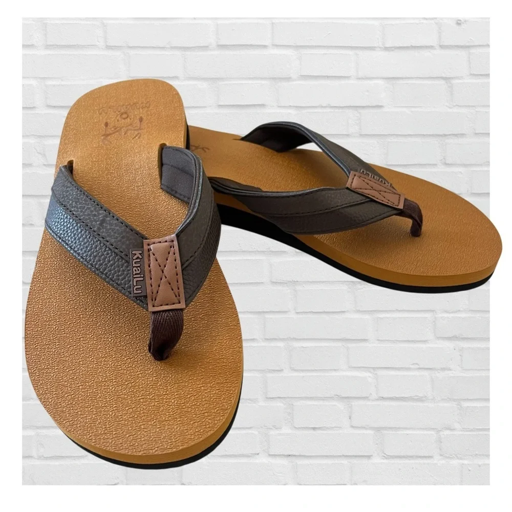 Kuailu Men's Brown and Tan Sandals Flip Flops Summer Vacation Coastal Resortwear