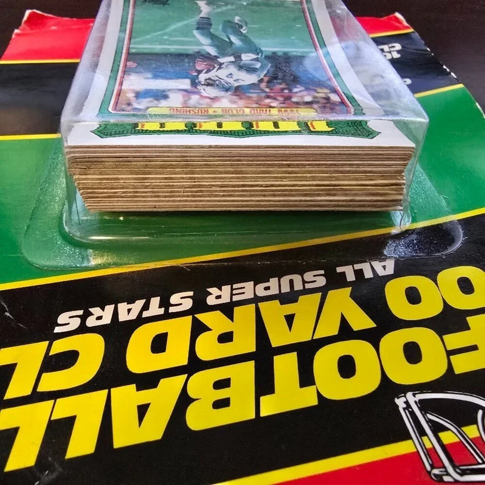VTG 1000 Yard Club NFL Pro Football Card Collect Special Rare Unopened
