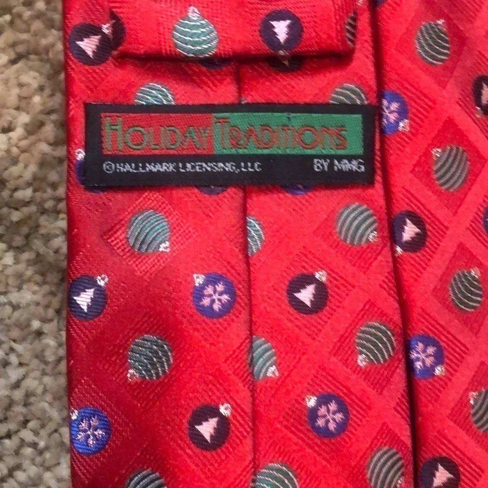 Hallmark 100% christmas