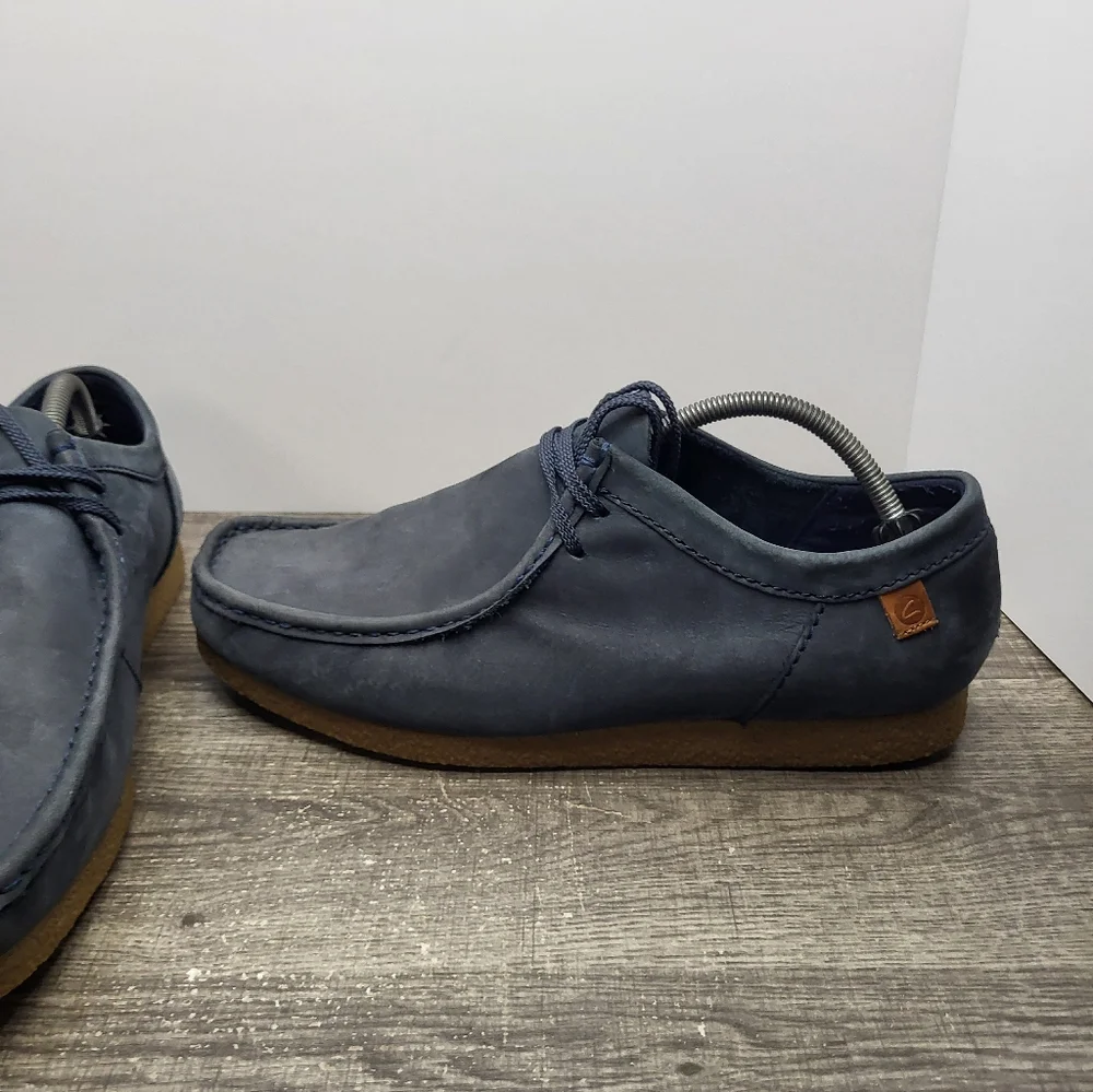 Clarks gently used