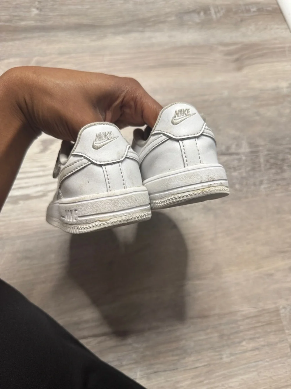 Nike top easy low