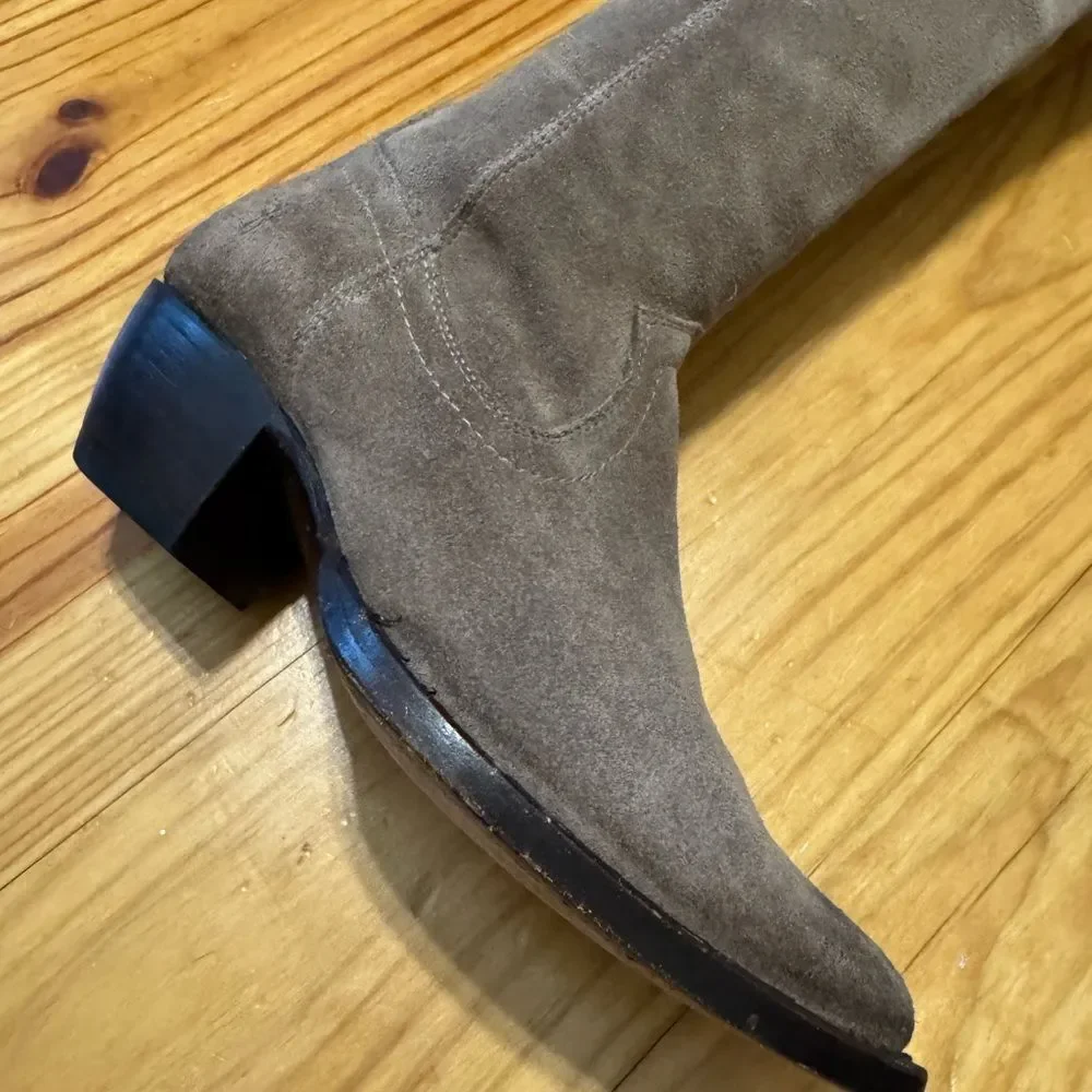 Frye sacha over