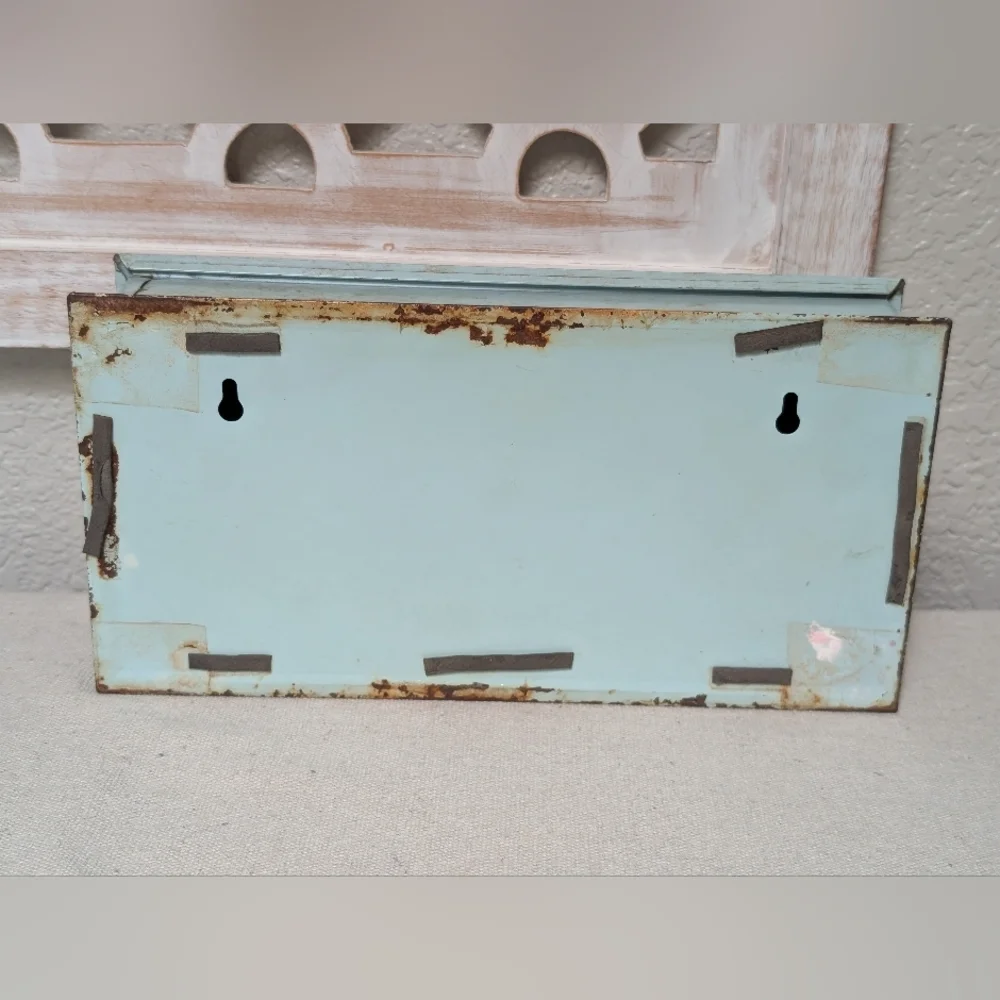 unbranded vintage metal