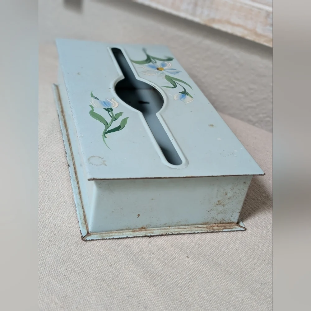 unbranded vintage metal