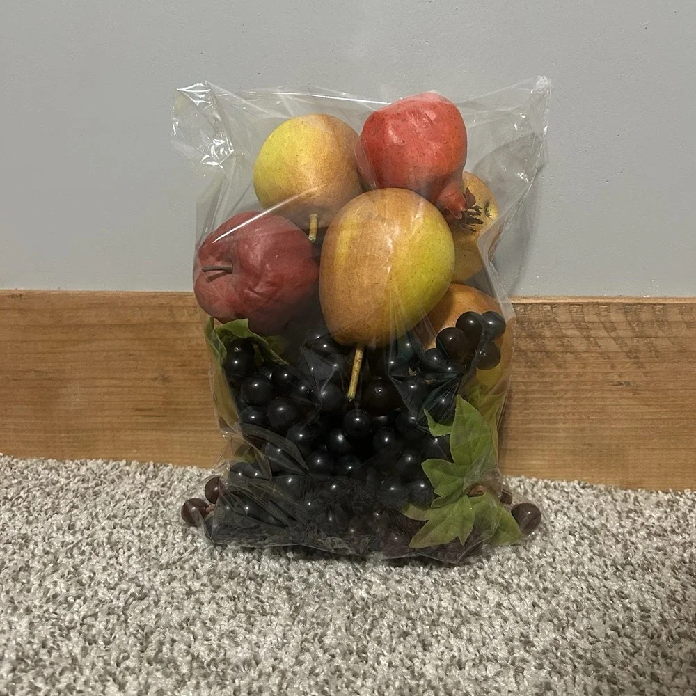 Faux Fake Fruit Realistic Plastic Rubber‎ Decorative Mix Lot 12 Pears Grapes