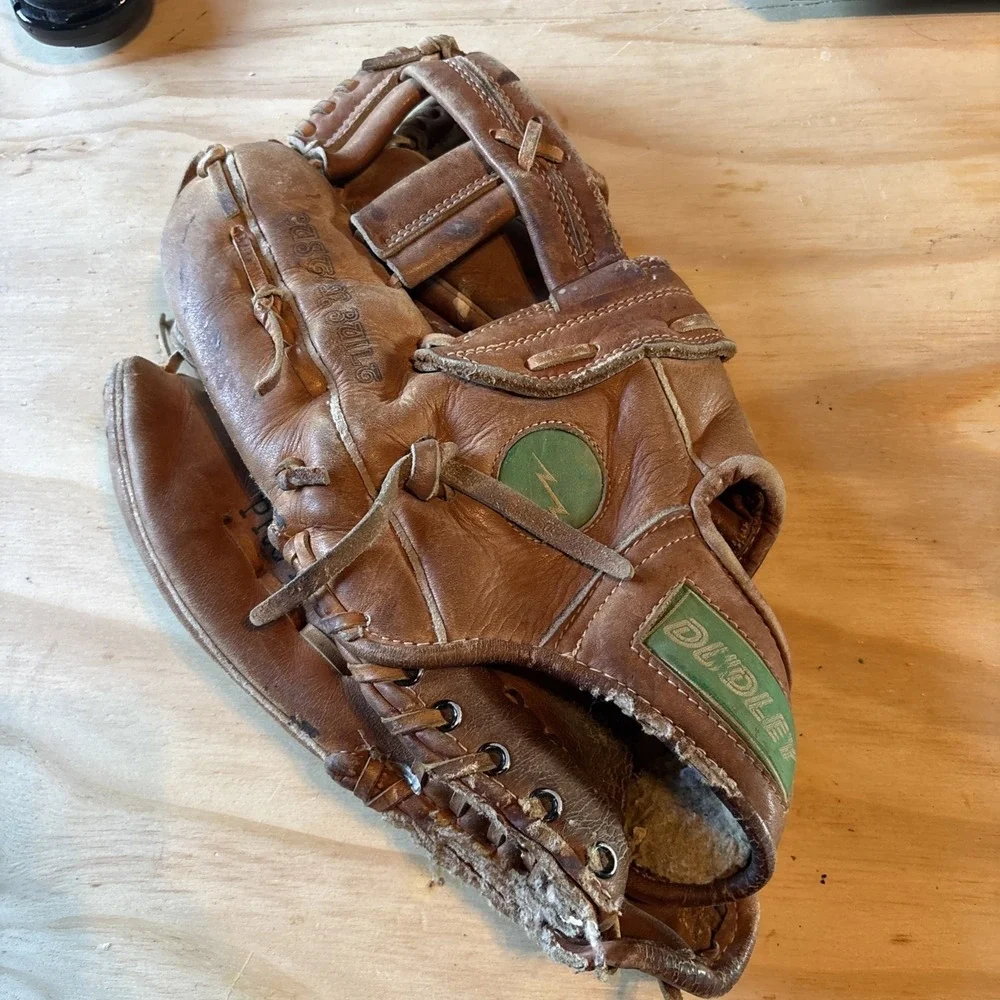 Dudley D-1000 Pro Model Baseball Softball Leather Glove Left Hand Throw