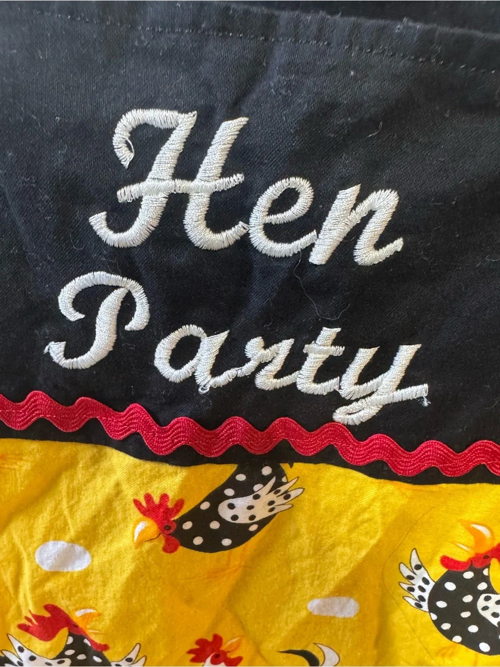 N/A festive hen pocket
