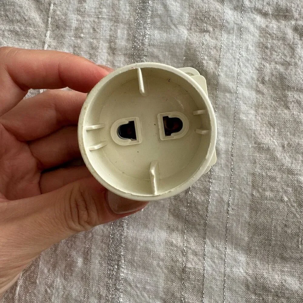 Travel Adapter Plug for Commonwealth - White
