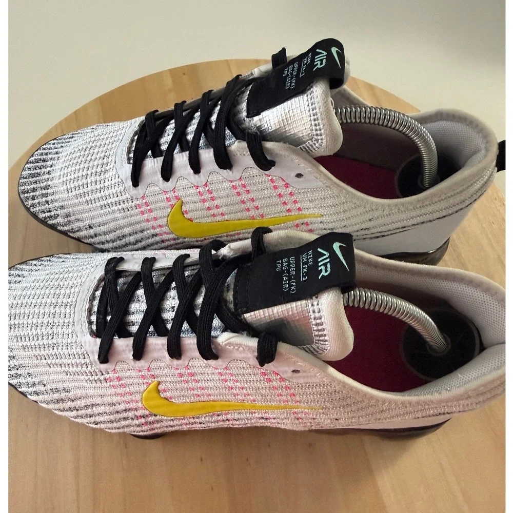 Nike Air VaporMax Flyknit 3 GS Running Shoes Kids Size 7Y Women's 8.5 BQ5238-102