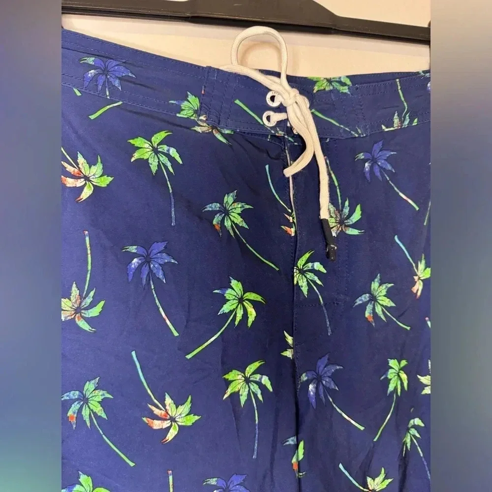 American Eagle Outfitters exact pair