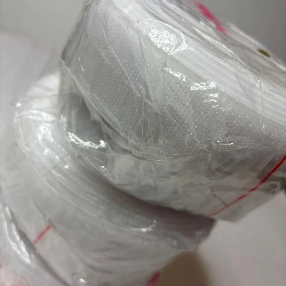The Unbranded Brand white hook