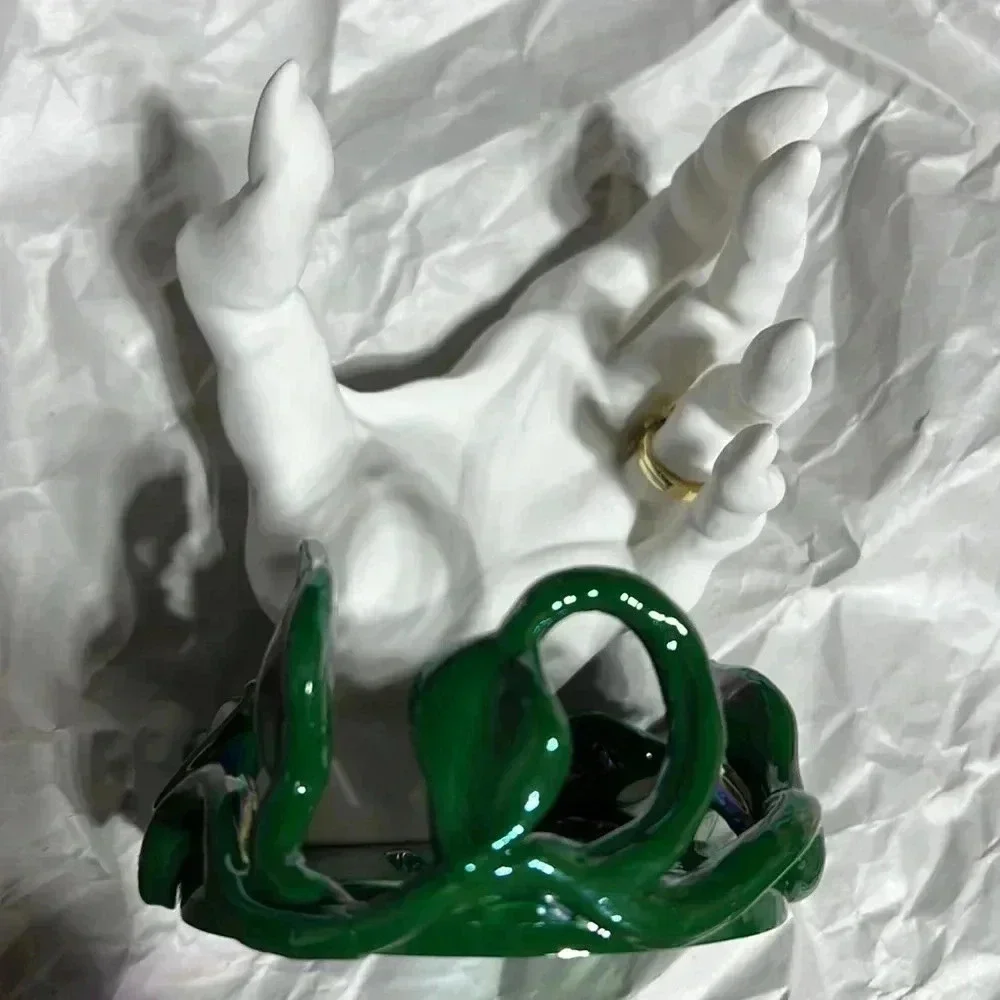 New BBW Halloween 2022 White Witch Hand Vine Soap Holder‎
