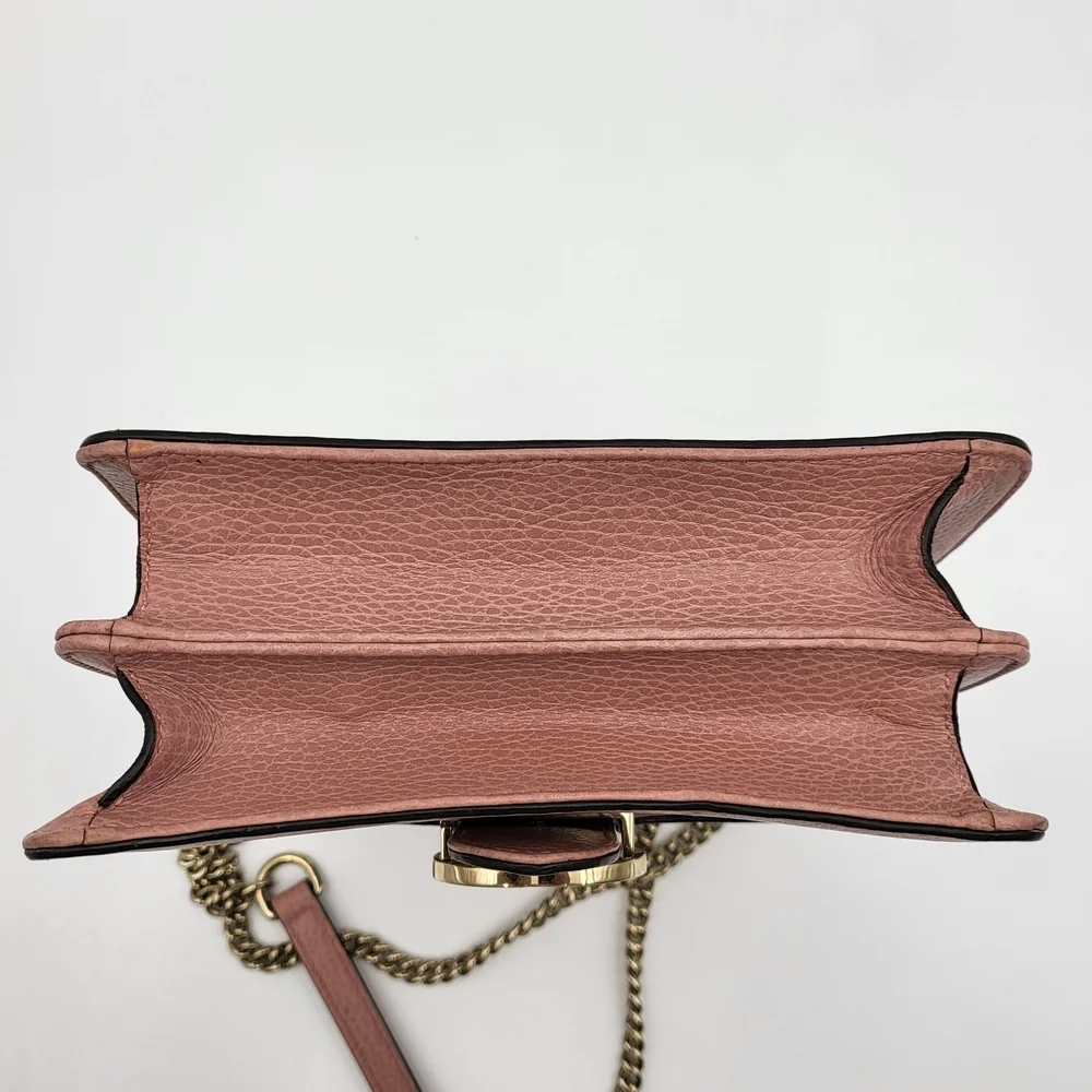 Gucci this chic