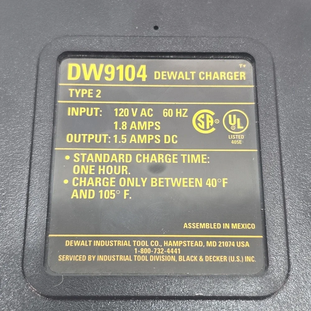 Dewalt Battery Charger DW9104 Standard One Hour Type 2 1.8 Amps 120V OEM Black