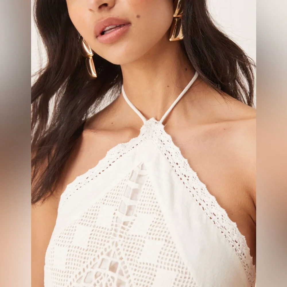 Abercrombie & Fitch sleeveless halter