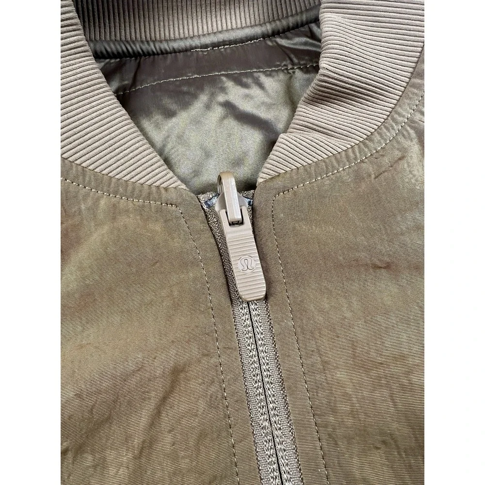 lululemon athletica excellent used
